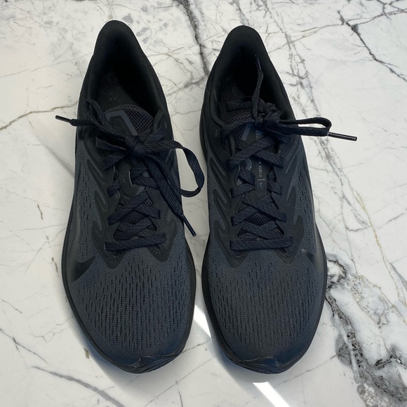 Nike Zoom Winflo Black Running Shoes